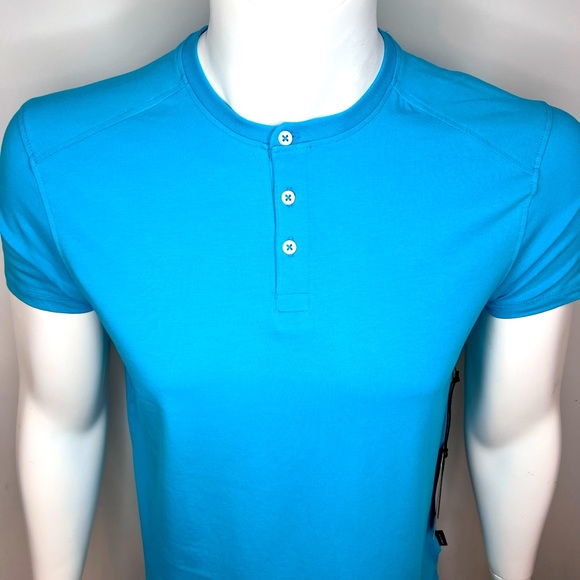 Kenneth Cole New York Other - ⭐️KENNETH COLE NEW YORK💯,T-SHIRT, SIZE MEDIUM, “BLUE BIRD” COLOR, MOBILITY KNIT